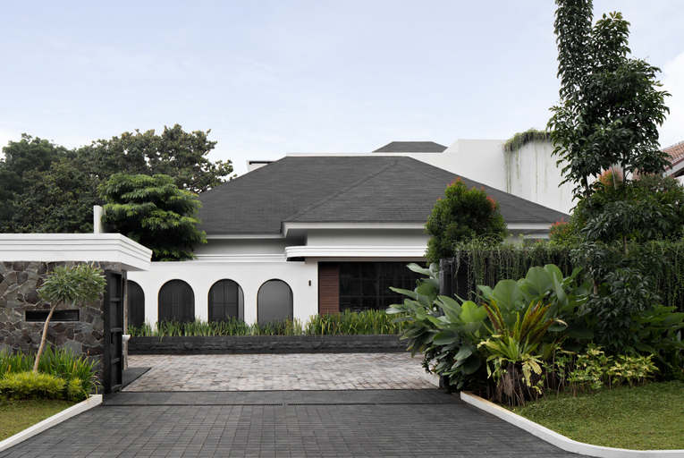 Exterior & Views 2, The Bincarung House at Bogor, Bogor