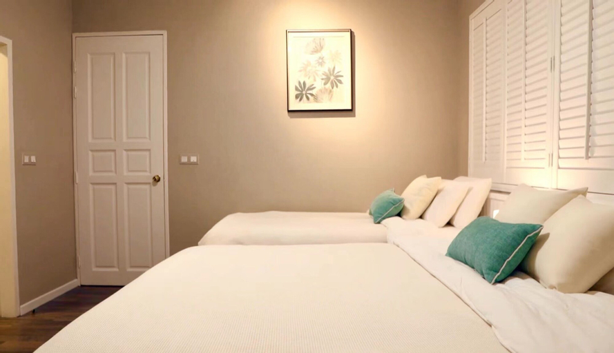 Bedroom 13