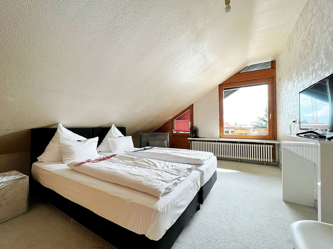 Bedroom 3, Hotel Hellers Twenty Four 1, Bodenseekreis