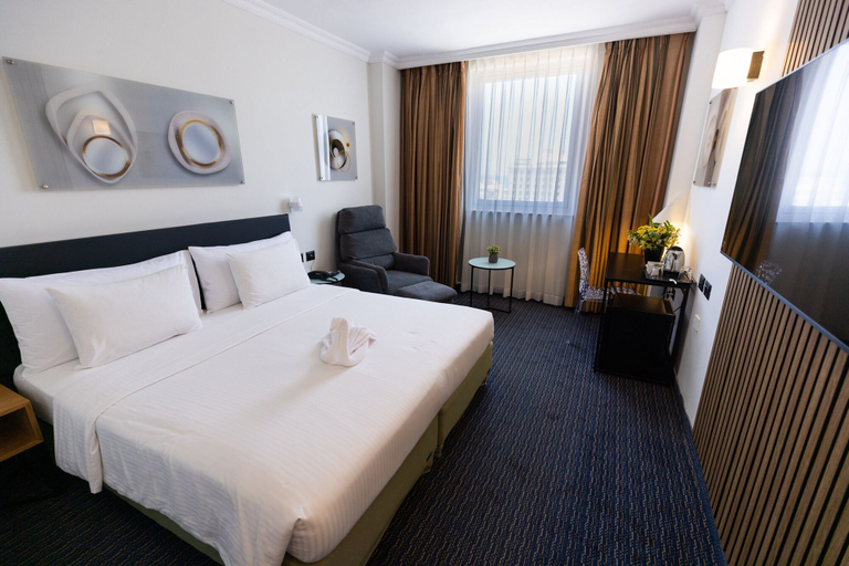 Bedroom 5, Grand Beach Hotel