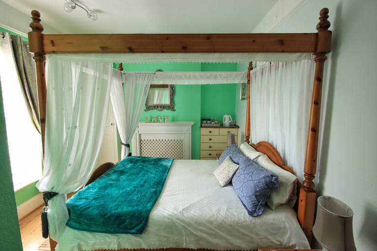 Bedroom 2, Beaches Bandb, Torbay