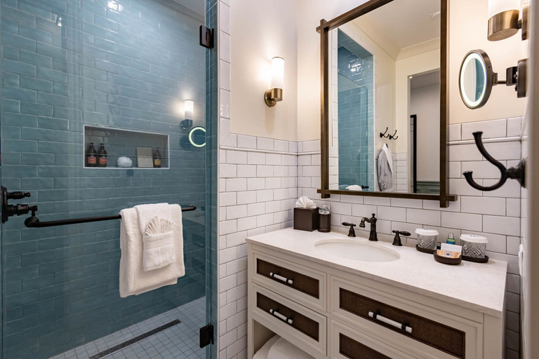 Bathroom 5, Camp Creek Inn, Walton