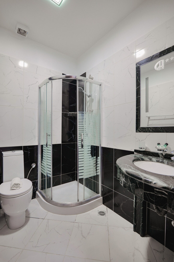 Bathroom 5, Grand Hotel Aita, Vlorës