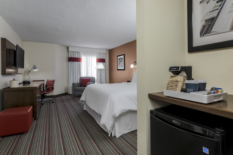 Bedroom 3, Four Points by Sheraton Bentonville, Benton