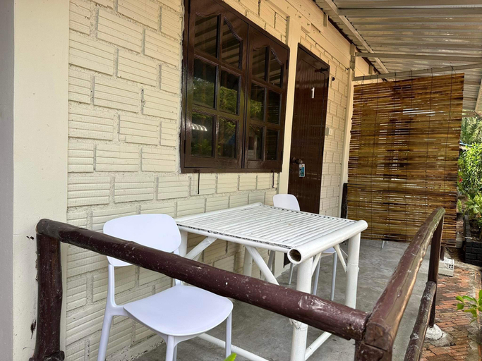 Others 4, Breeze Bungalows