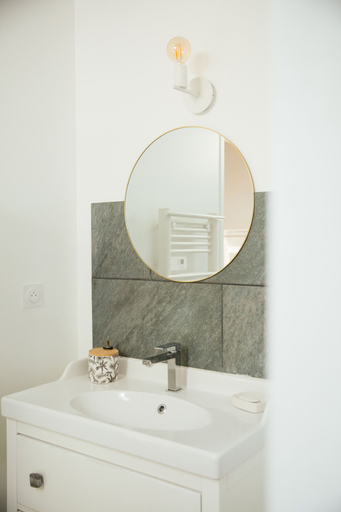 Bathroom 4, La Borgnardais, Ille-et-Vilaine