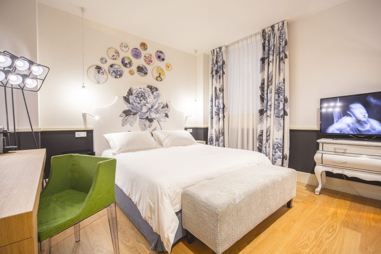 Bedroom 1, Cinque Luxury Rooms, Verona