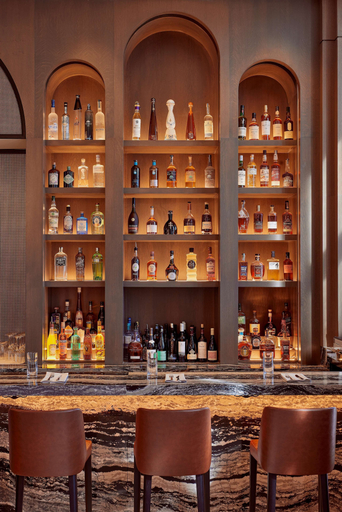 Food & Drinks 5, The Godfrey Detroit, Curio Collection By Hilton, Wayne