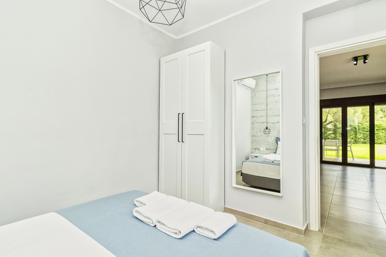 Bedroom 3, Friday Mood, Central Macedonia
