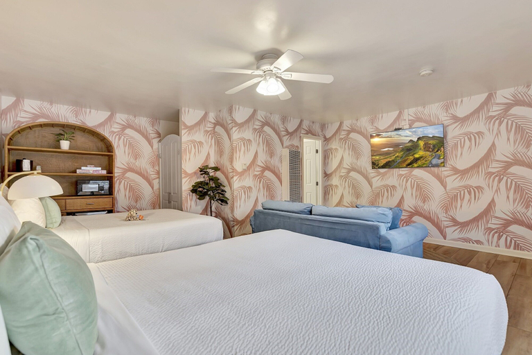 Bedroom 3, Santa Monica Hotel, Los Angeles