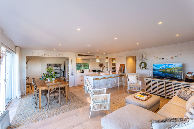 Food & Drinks, Oriwa Villa Oneroa near Mudbrick, Auckland