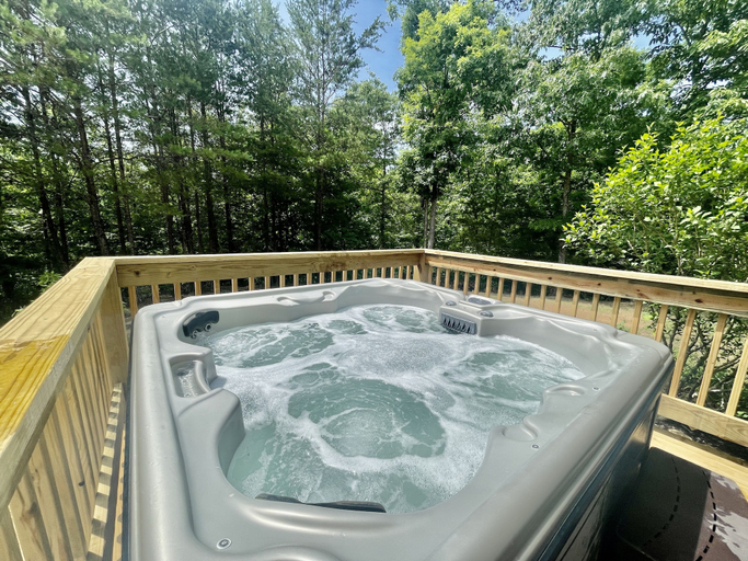 Sport & Beauty, Mountain Rooster Inn, Sevier