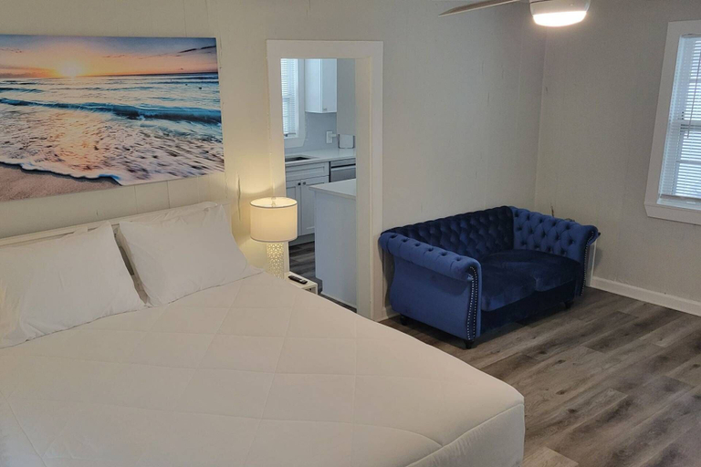 Bedroom 5, Sunset Cottage West Palm Beach/close to Downtown/ Shops/ Pet Friendly, Palm Beach
