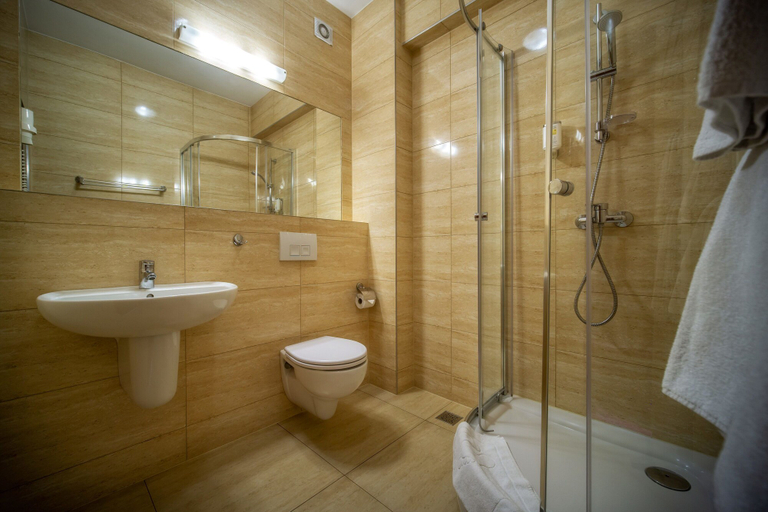 Bathroom 5, Hotel Tatra, Tatra