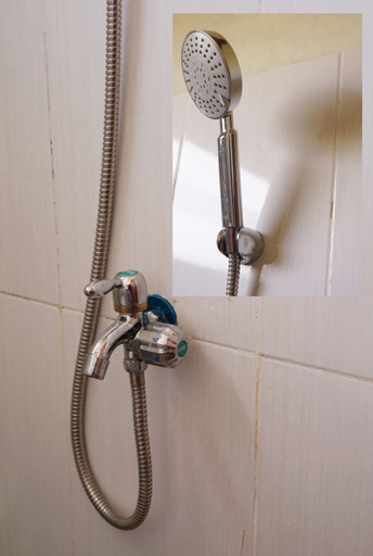 Bathroom 16