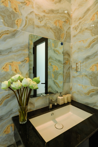 Bathroom 4, Havana Con Dao Hotel, Côn Đảo