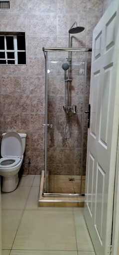 Bathroom, The Backyard Lodge, TA Malili