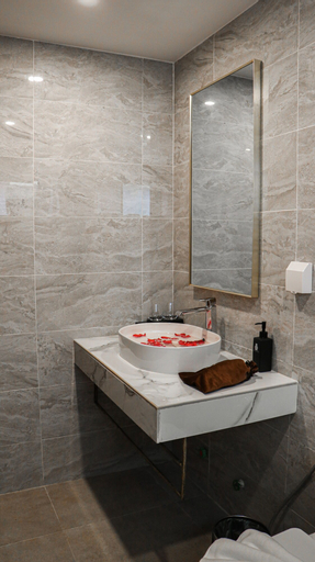 Bathroom 6