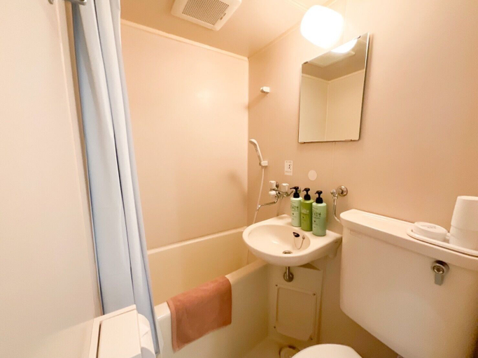 Bathroom 3, Royal Heights Kikusui Station, Sapporo