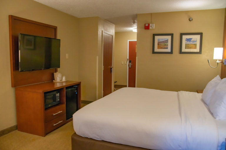 Bedroom 3, Comfort Inn Near Ouabache State Park, Wells