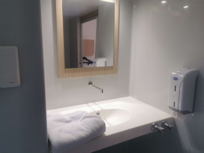 Bathroom 4, Hôtel Premiere Classe Grenoble Sud - Gières Université, Isère