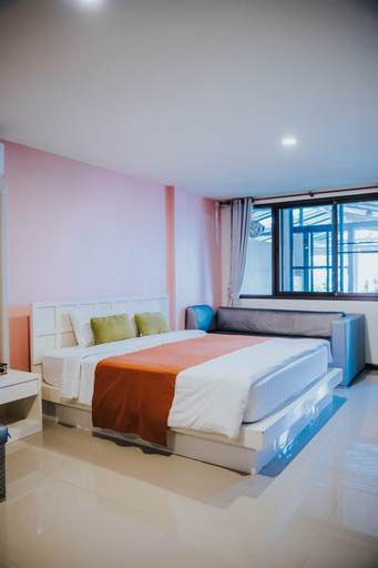 Bedroom 13