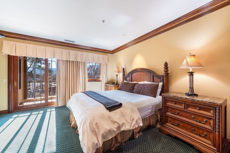 Bedroom 2, Stockfarm Inn, Mendocino