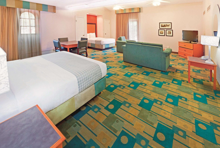 Bedroom 3, Baymont by Wyndham Lubbock - Downtown Civic Center, Lubbock