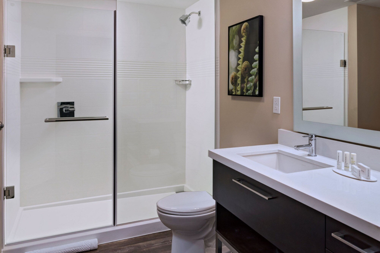 Bathroom 5, TownePlace Suites by Marriott Tacoma Lakewood, Pierce