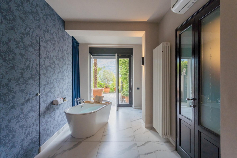 Room 3, Vista Lario in Carate Urio, Como