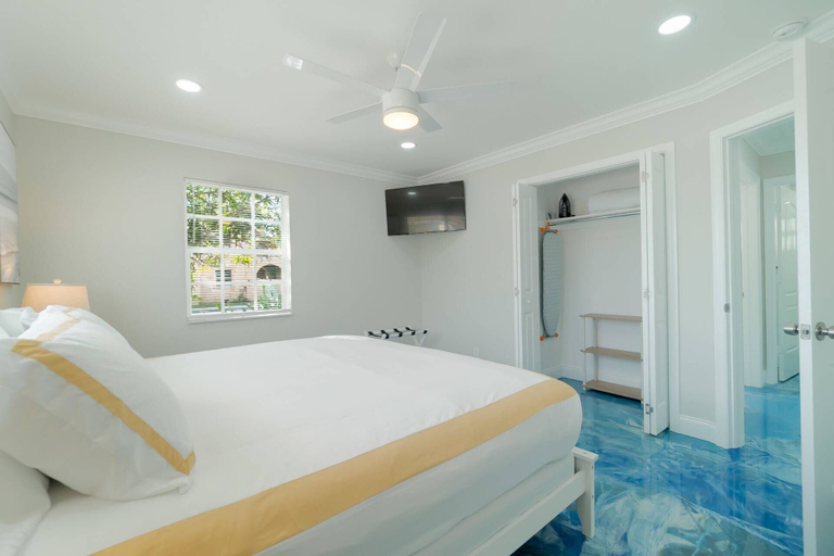 Bedroom 3, Ocean Oasis Apt B, Downtown, Beach, Dog Friendly, Shops, Palm Beach