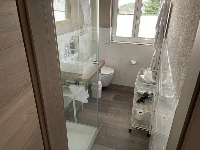 Bathroom 5, Hotel Hochfirst, Breisgau-Hochschwarzwald