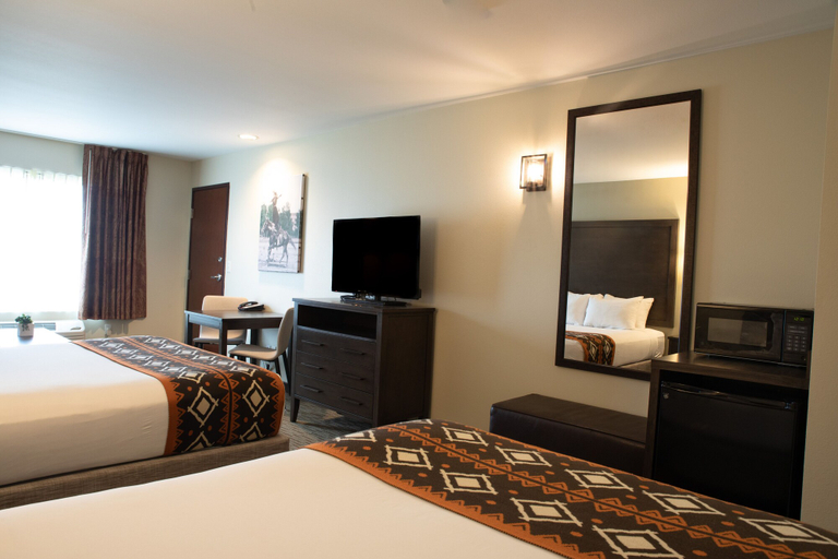Bedroom 3, Oxford Suites Pendleton, Umatilla