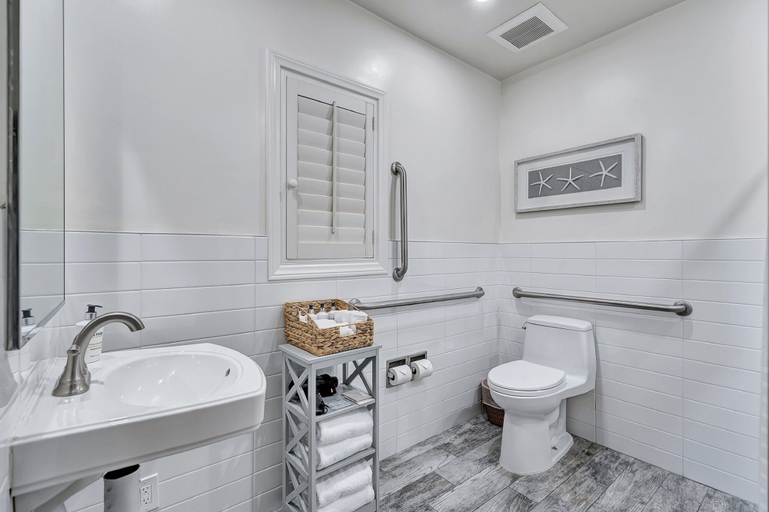 Bathroom 4, Santa Monica Hotel, Los Angeles