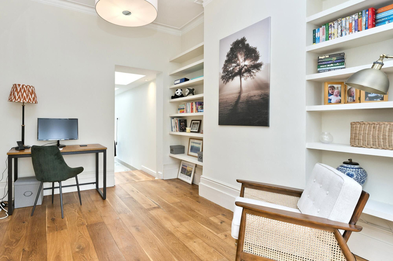 Room 4, Family Home near Clapham Common, London