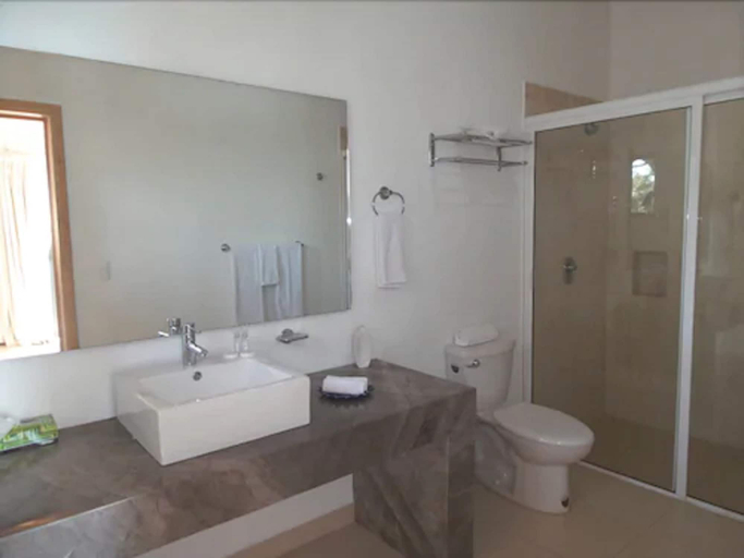 Bathroom 4, La Ribereña, Chapala