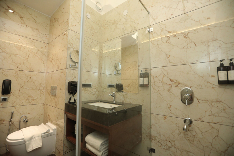 Bathroom 5, Regenta City Villas Palace, Ambala