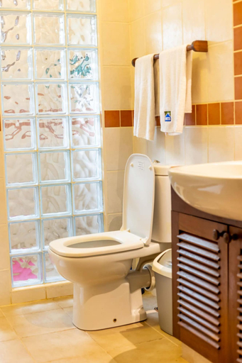 Bathroom 4, Diani Luxury Villas Diani By CHH, Msambweni