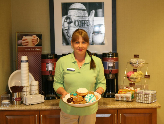 Food & Drinks 5, HAMPTON INN & SUITES WARREN, Warren