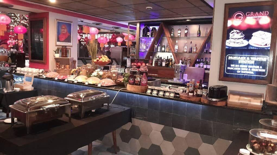 Food & Drinks 5, Fairview Luxury Apartments, Ilala