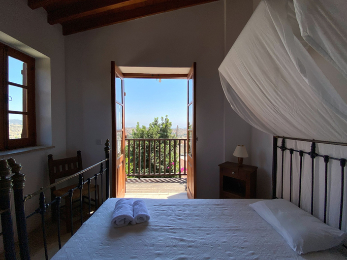 Bedroom 2, Eveleos Country House, Larnaca