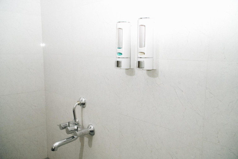 Bathroom 4, Thar View Hotel, Jaisalmer