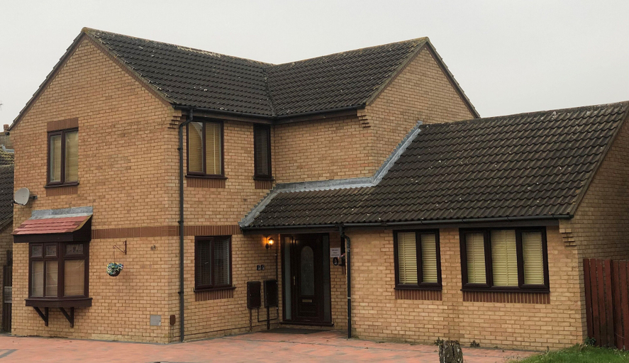 Exterior & Views 2, Ashmina Guest House, Milton Keynes