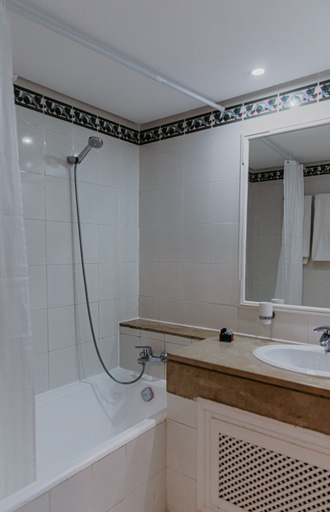 Bathroom 4, Hotel Bougainvillier Djerba, Djerba Midoun