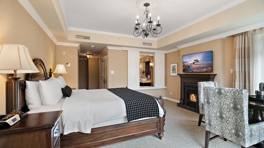 Bedroom 4, Oak Bay Beach Hotel, Capital