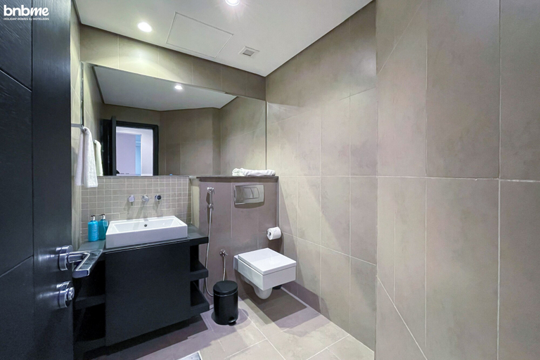 Bathroom 5, 3B-Jumeirah Heights C-G05 by bnbme homes, Dubai