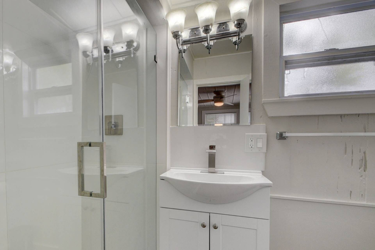 Bathroom, Sunset Home West Palm Beach/close to Downtown/ Shops/ Pet Friendly, Palm Beach