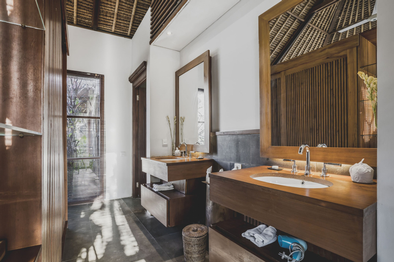 Bathroom 4