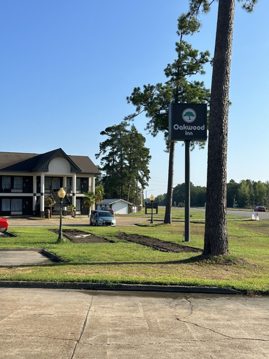 Others 4, Oakwood Inn, Allen