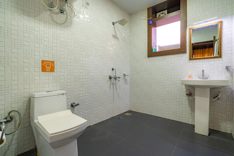 Bathroom 4, The Social Stays Mussoorie, Dehradun